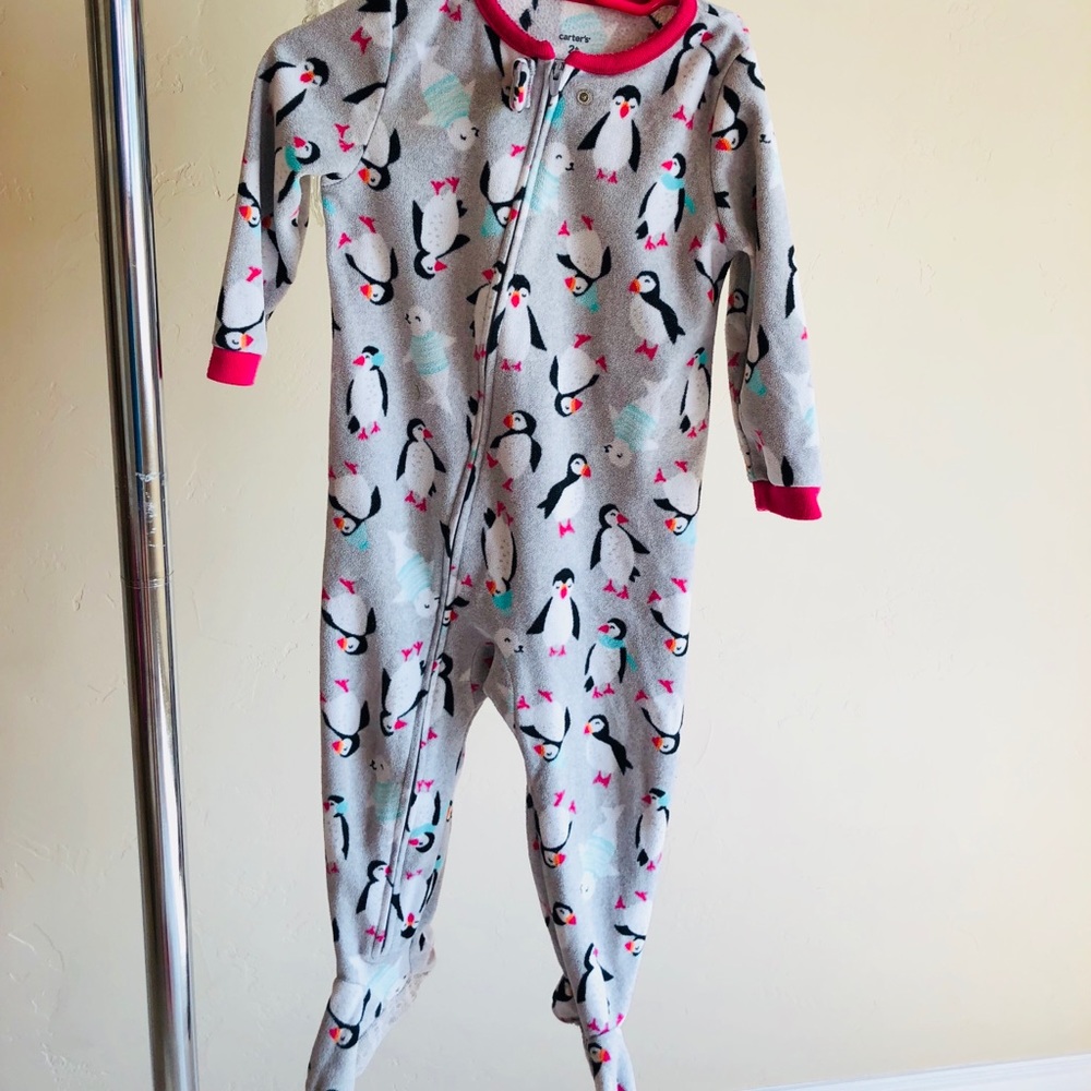 CARTERS Grey Penguin Footsies